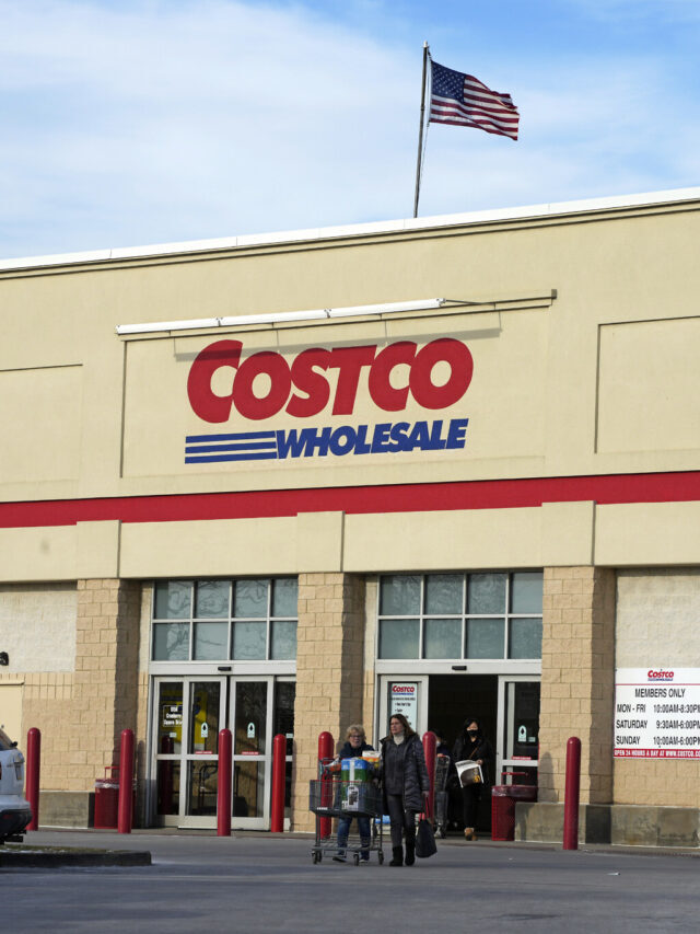 7 Costco Bakery Items Customers Are Currently Raving About